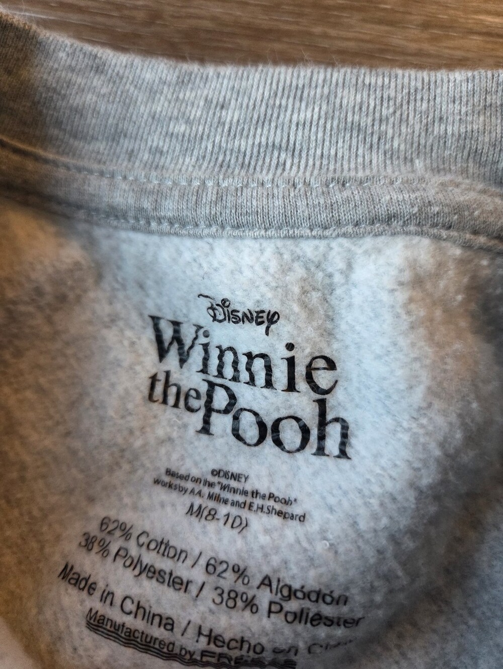 Winnie the Pooh Blustery Day Grey Sweatshirt Pullover Womens size Medium 8-10 - Picture 5 of 8